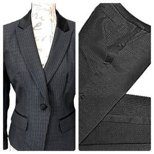 (Hard to photo!) Tuxedo Style Blazer & cropped pant set- jacquard Quinn pant fit